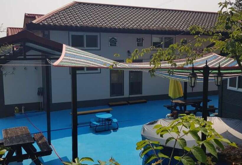 Taean Solbat Pension