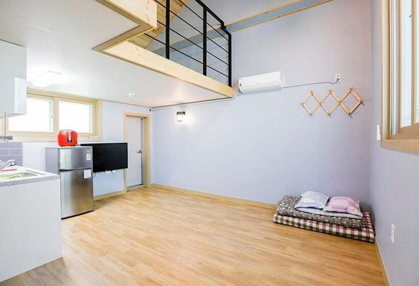 Taean Solbat Pension