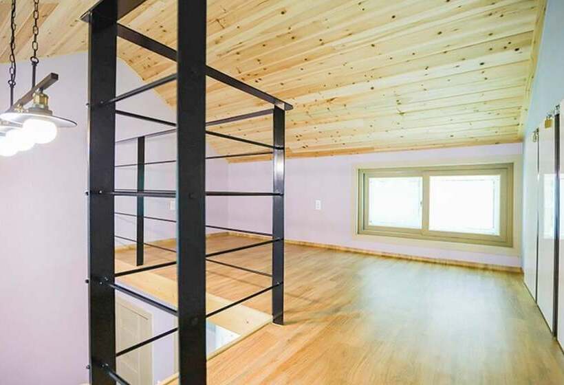 Taean Solbat Pension