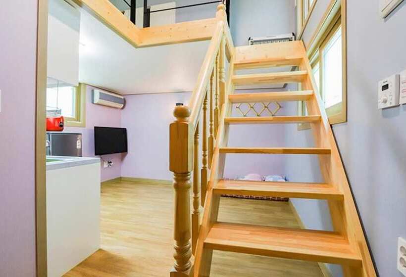 Taean Solbat Pension