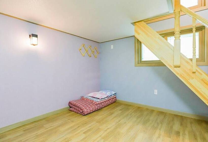 Taean Solbat Pension