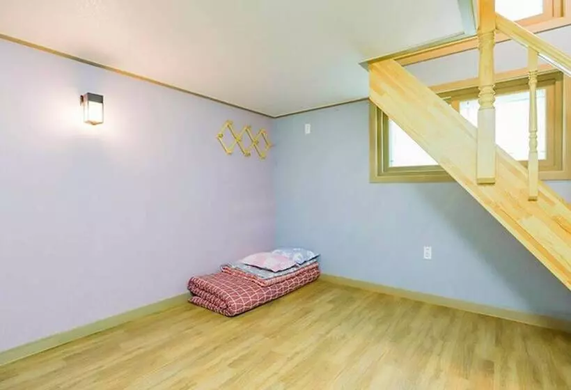 Taean Solbat Pension