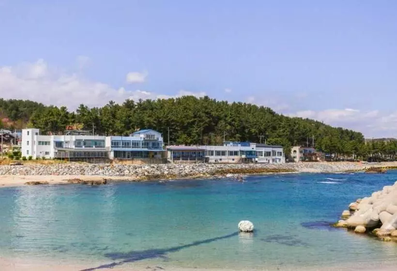 Uljin Haetteuneunjip Pension