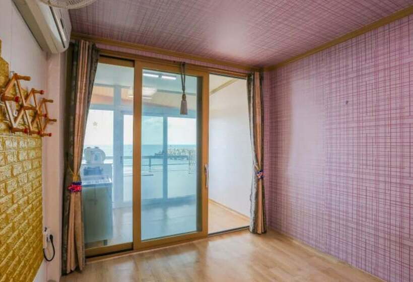 Uljin Haetteuneunjip Pension