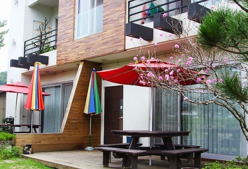Yangpyeong Hayandohwaji Pension