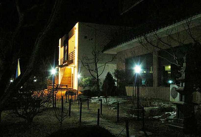 Yangpyeong Hayandohwaji Pension