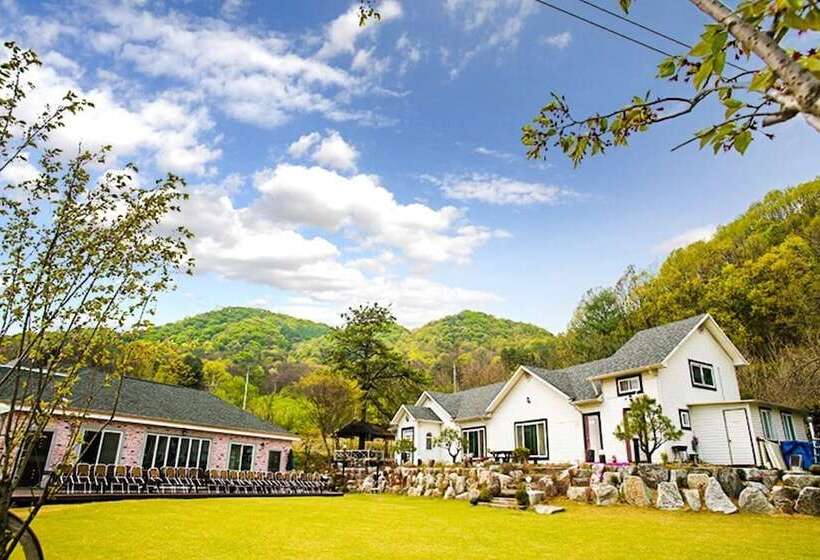 Yangpyeong Pension Sol