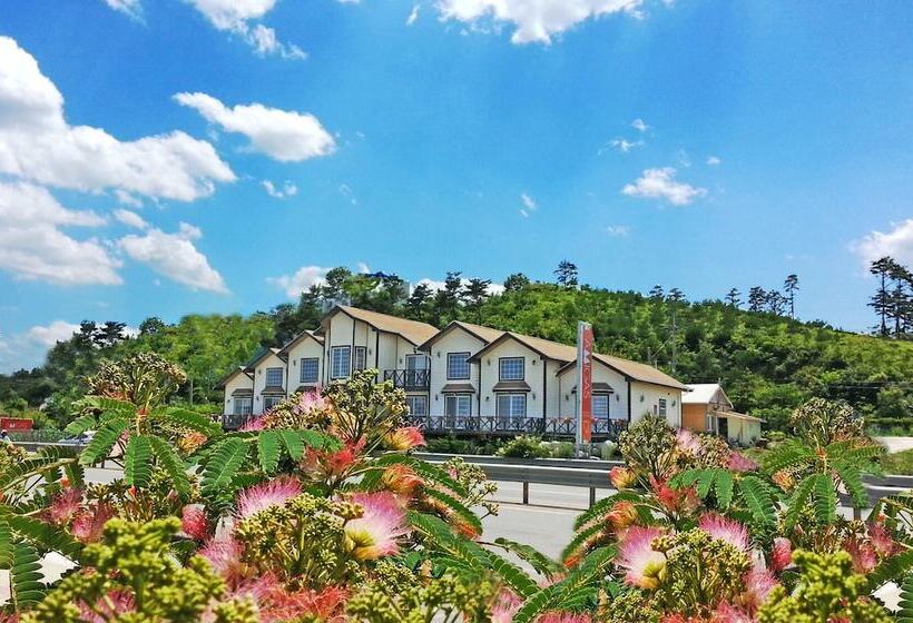 Yangyang Amigas Pension