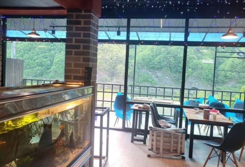 Yeongwol Donggang Close Pension