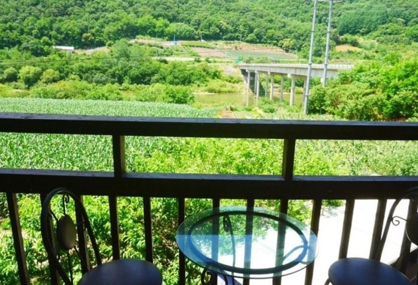 Yeongwol Riverside White House Pension