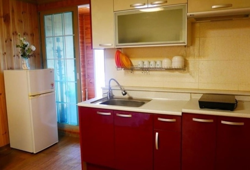 Yeongwol Riverside White House Pension