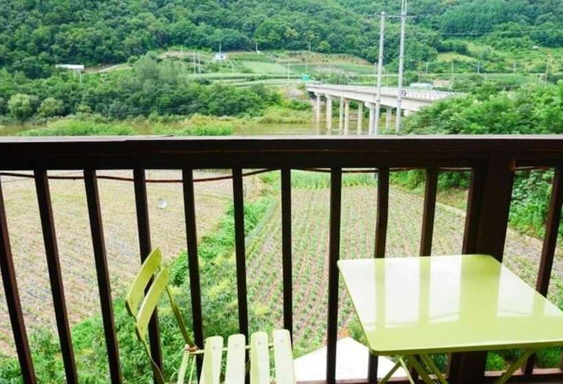Yeongwol Riverside White House Pension