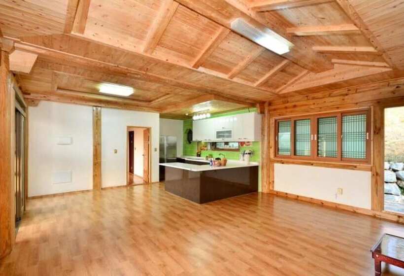 Yeosu Haneulchae Hanok Pension