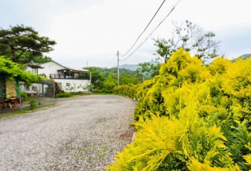 Yongin Byeolbaragi Pension