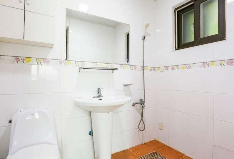 Yongin Byeolbaragi Pension