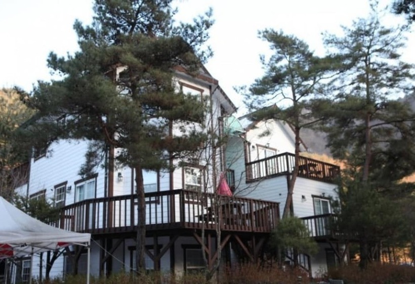 Youngwol Sky Pension Camping