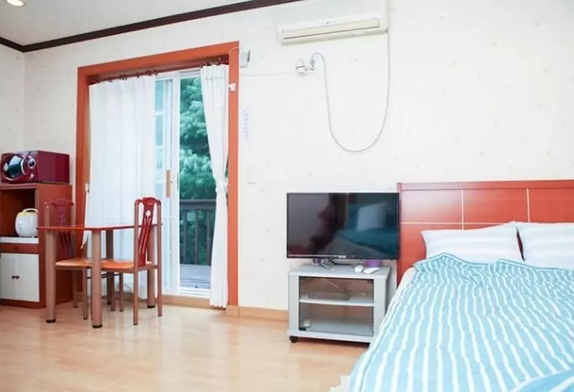 Youngwol Sky Pension Camping