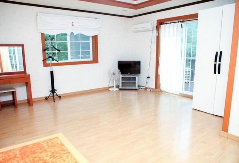 Youngwol Sky Pension Camping