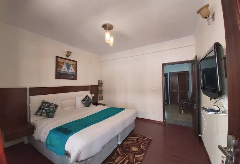 هتل Goroomgo Cottage Orchid Nainital