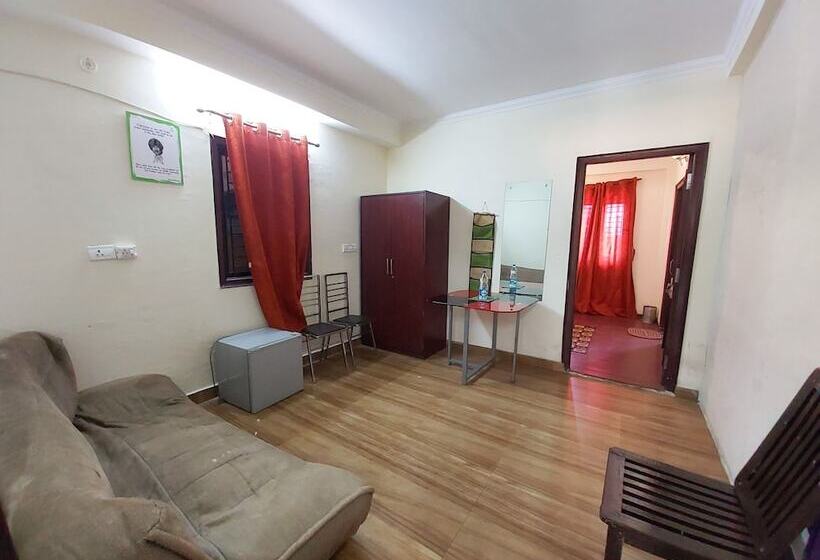 هتل Goroomgo Cottage Orchid Nainital