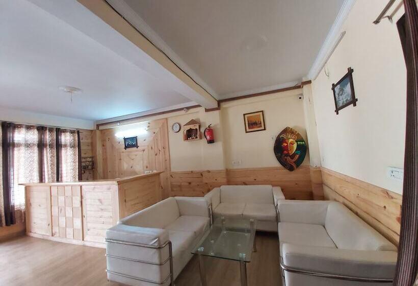 هتل Goroomgo Cottage Orchid Nainital