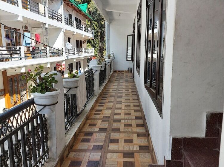 هتل Goroomgo Cottage Orchid Nainital