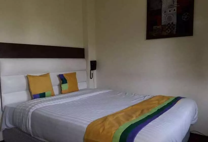 هتل Goroomgo Cottage Orchid Nainital