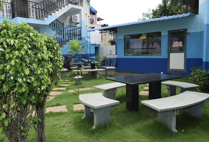 Отель Lamel Cove Beach Resort