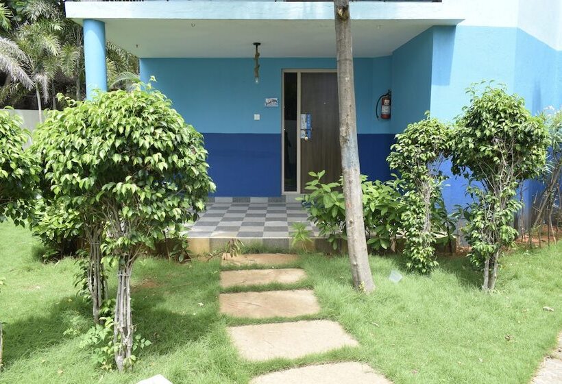 Отель Lamel Cove Beach Resort