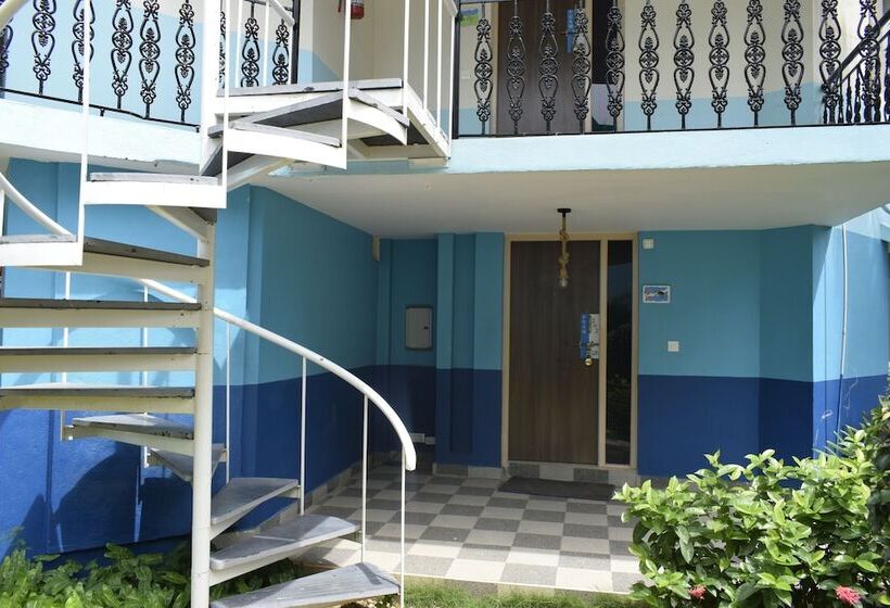 Отель Lamel Cove Beach Resort