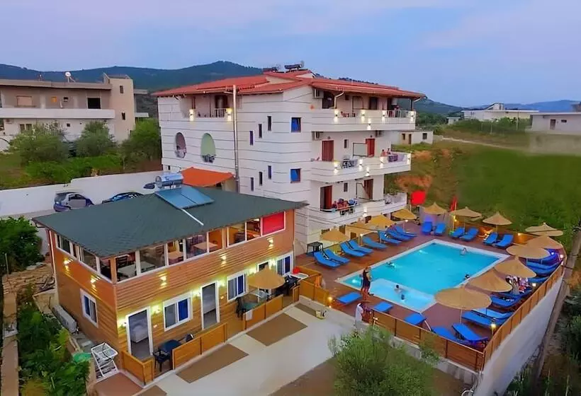 هتل Vila Shpetimi