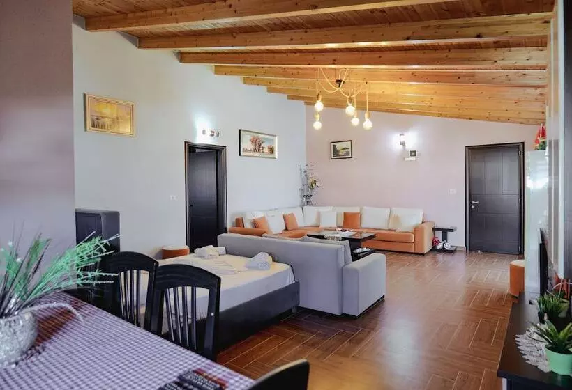 هتل Vila Shpetimi