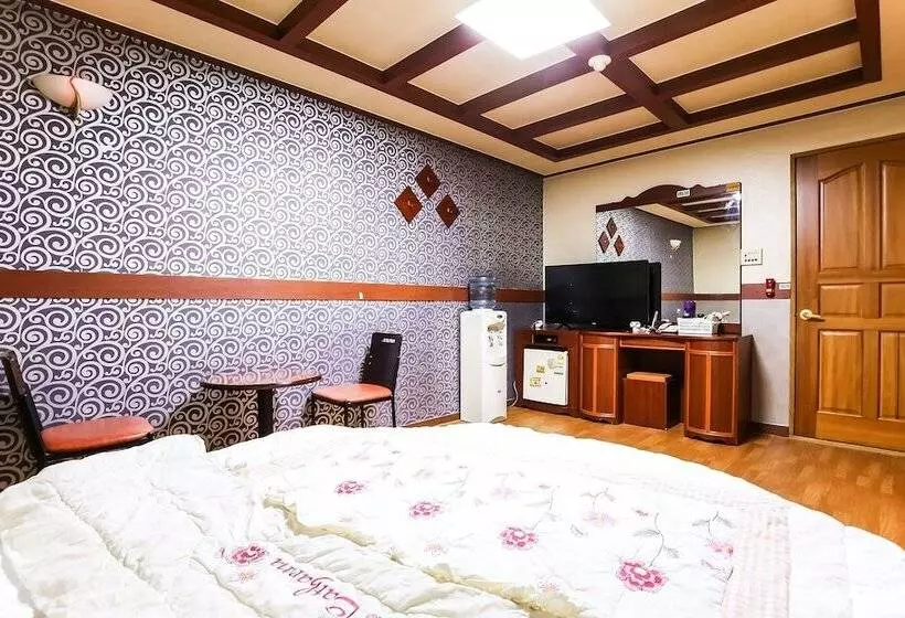 مُتل Bora Cheongju