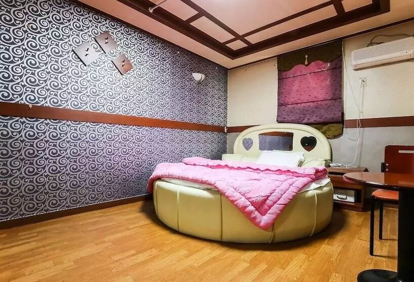 مُتل Bora Cheongju