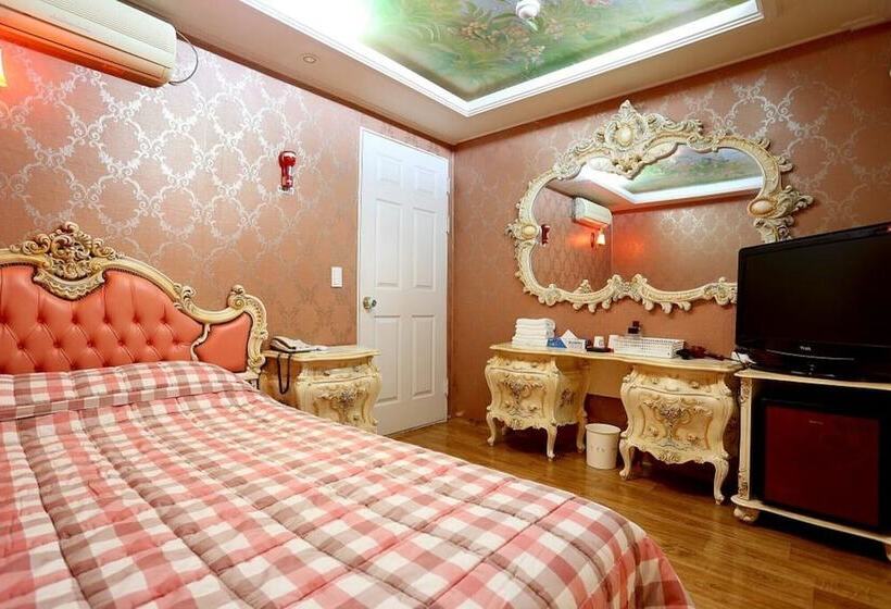 Motel Chungju Well Park