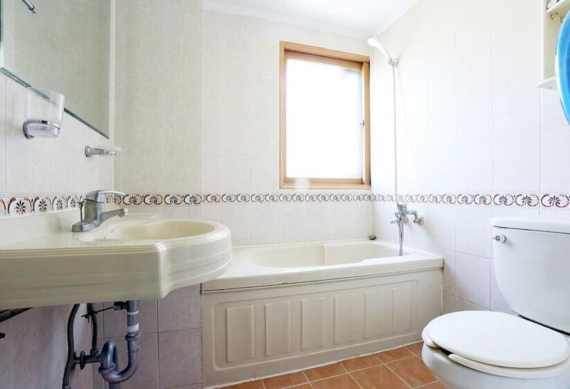 Motel Chungju Well Park