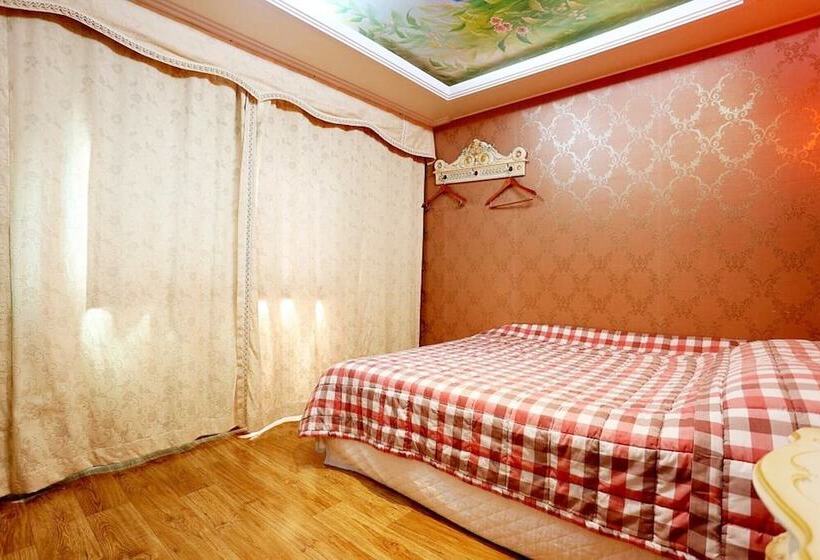 Motel Chungju Well Park