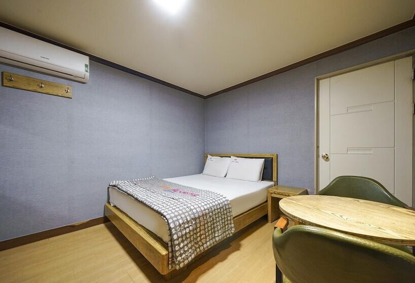 Motel Gyeongsan Bless