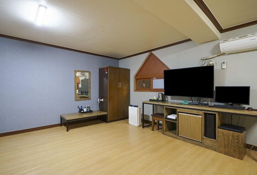 Motel Gyeongsan Bless