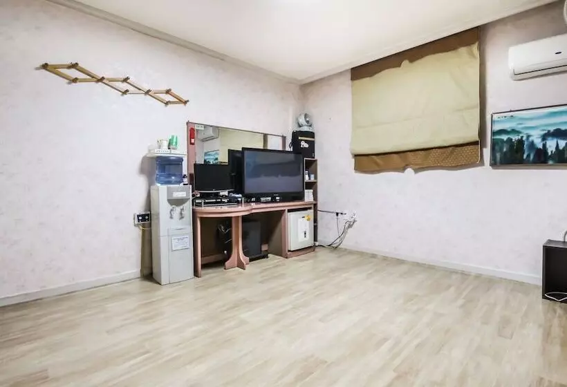 Imsil Okjeongho Motel