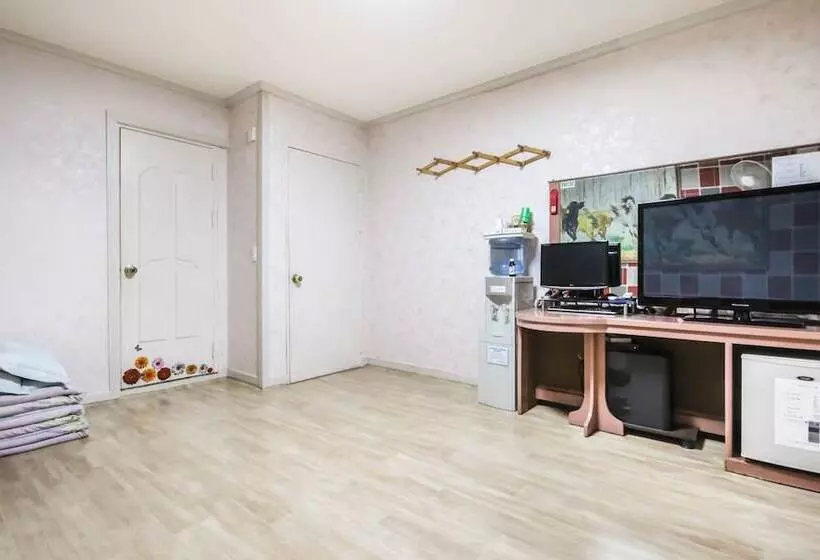 Imsil Okjeongho Motel