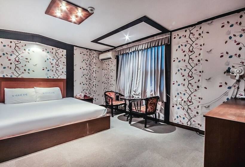 모텔 Jangseong Hotel New Napori