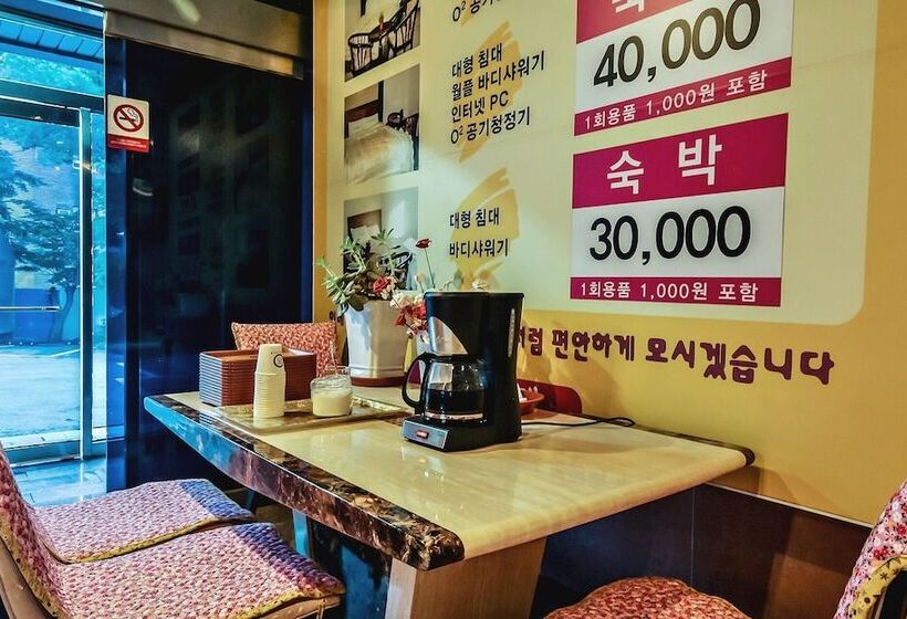 모텔 Jangseong Hotel New Napori