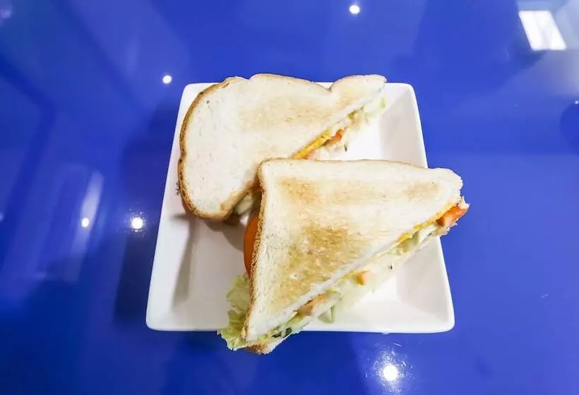 Motelli Seongju Top