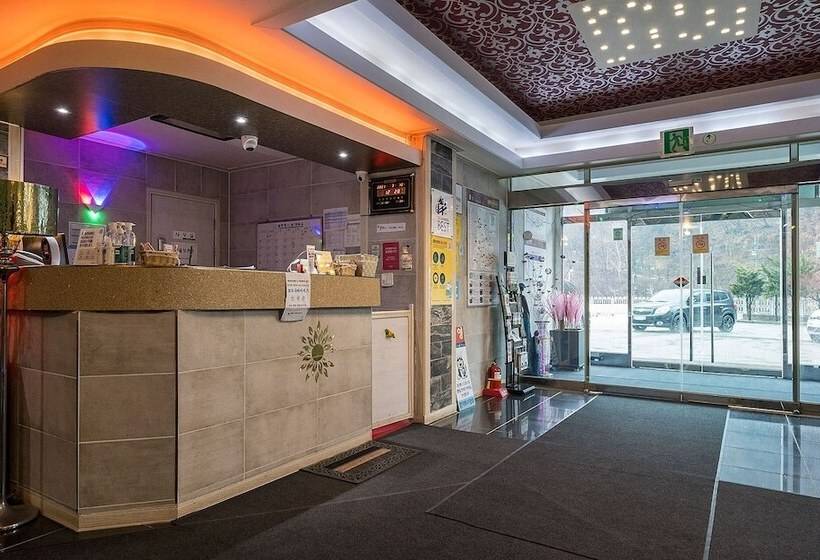 Motel Taebaek Tourist