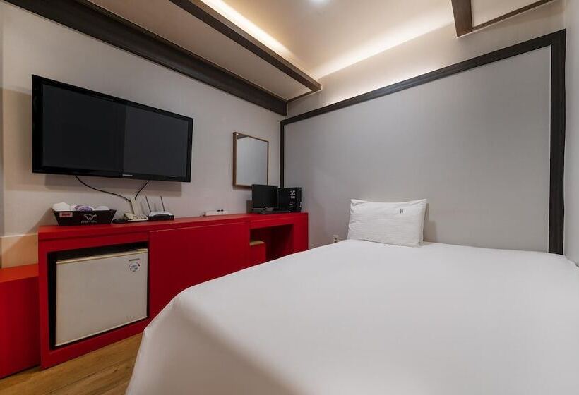 Motel Tongyeong W