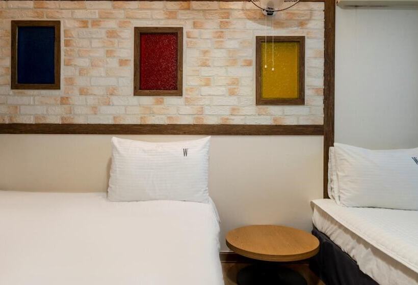 Motel Tongyeong W