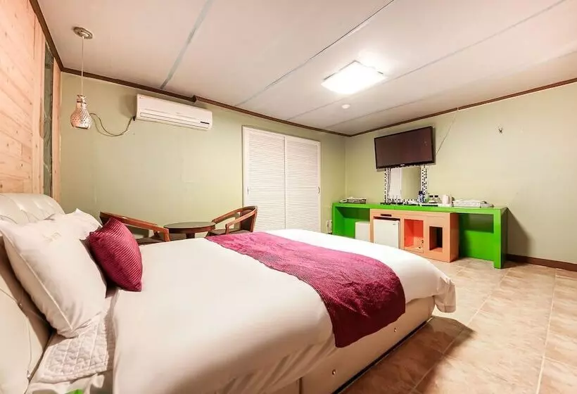 Top Motel