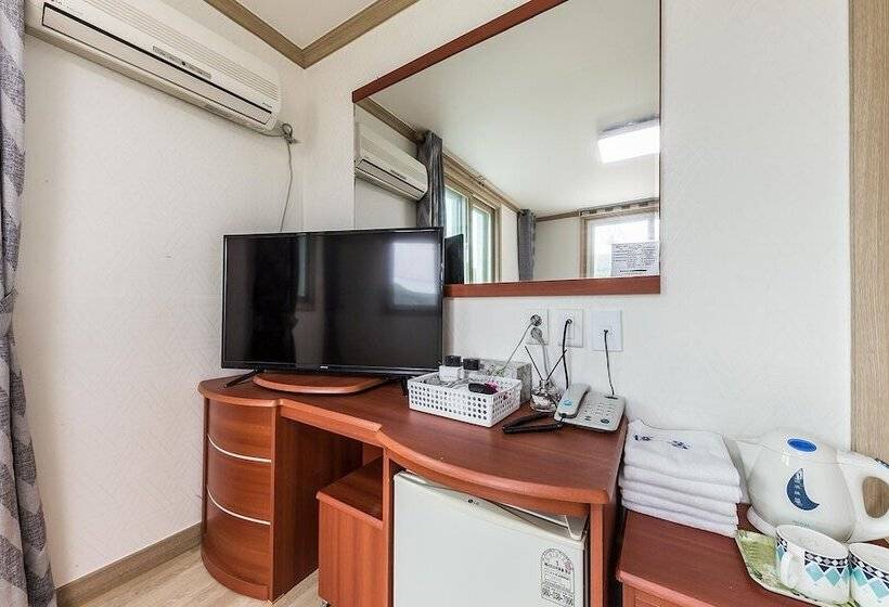 Motel Yangyang Hajodae Donghwa Beach
