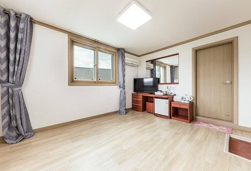 Motel Yangyang Hajodae Donghwa Beach